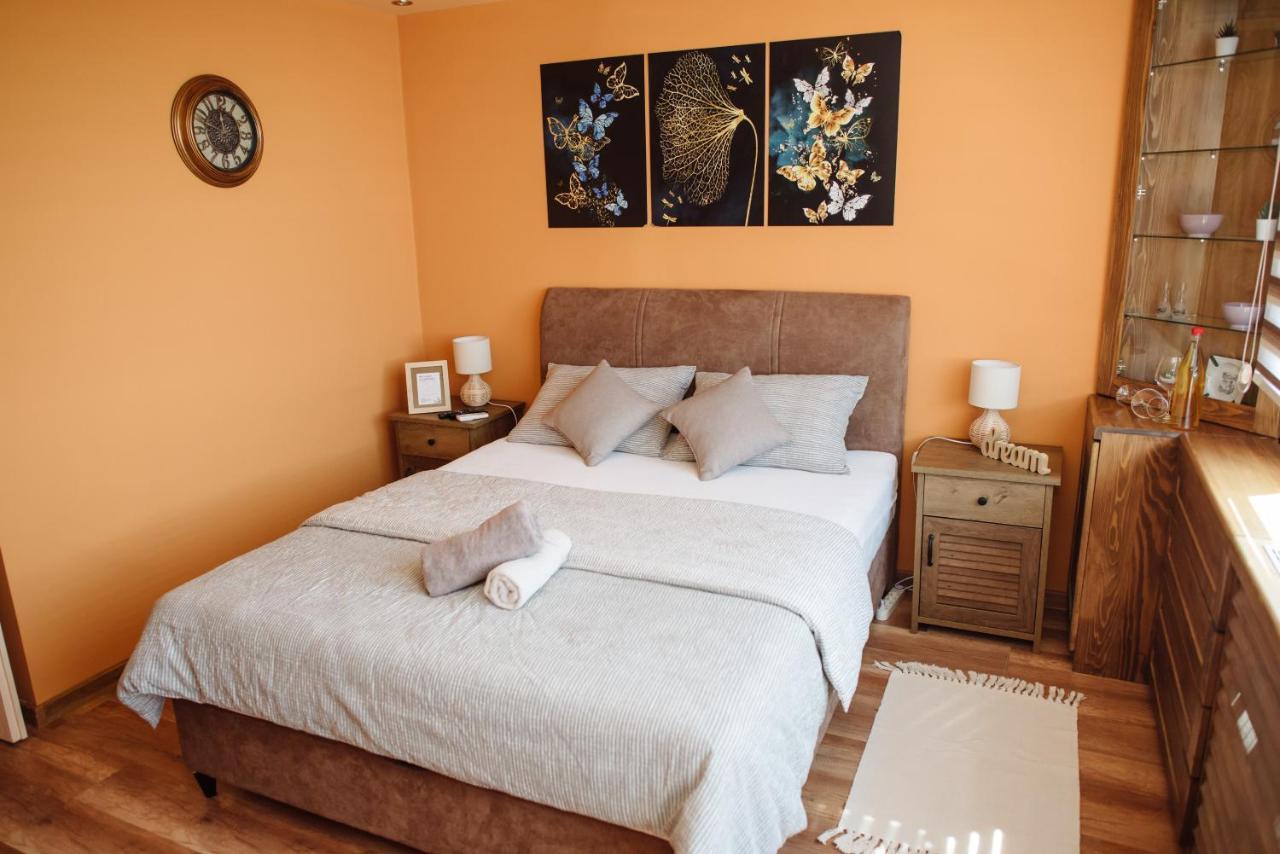 苏博蒂察Lara Apartman公寓 外观 照片